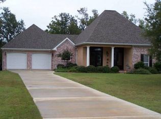 7904 Clamshell Ave, Ocean Springs, MS 39564