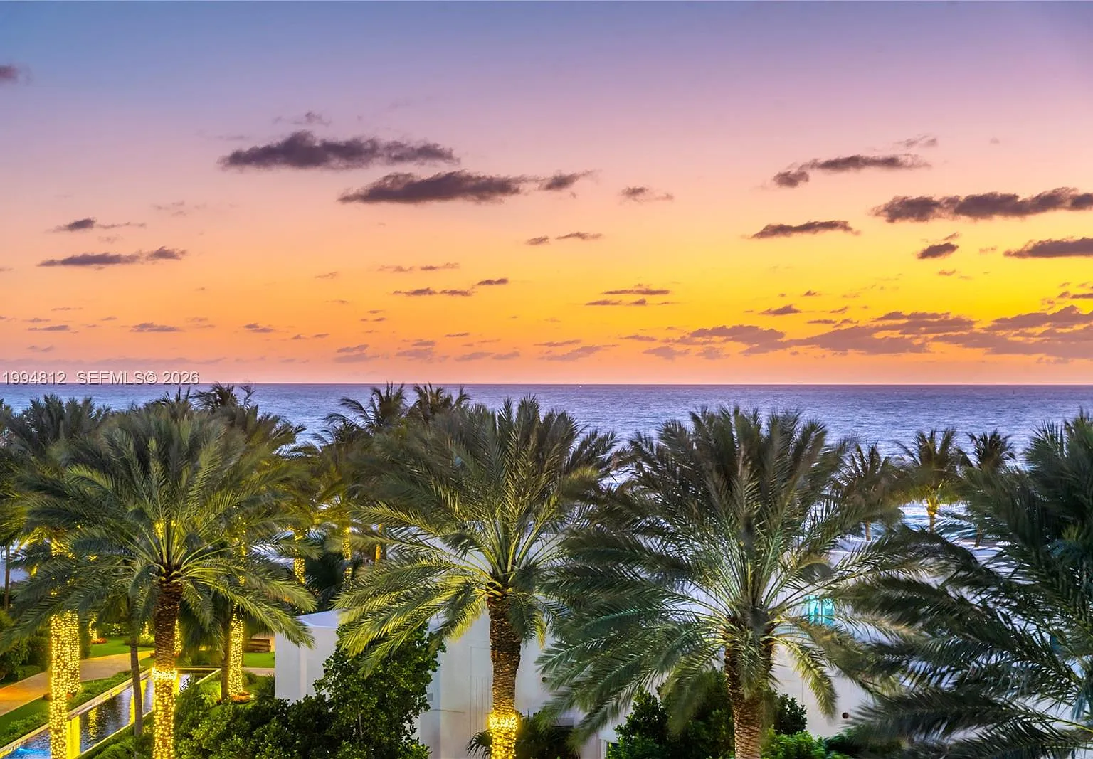 Continuum On South Beach — Photo 1