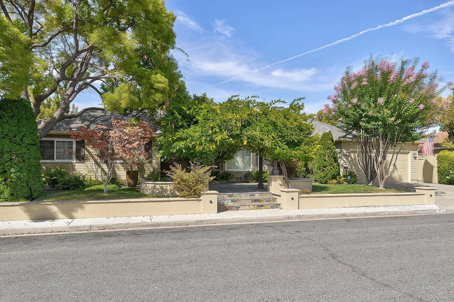 2677 Birchtree Ln photo 1