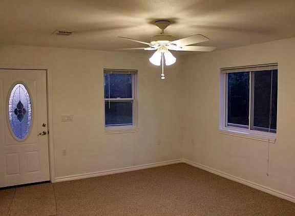 4th image of 496 Aspen Ct