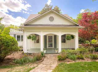 218 N Hermitage Ave, Lookout Mountain, TN 37350