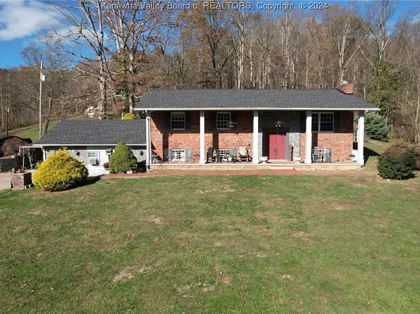 108 Victorian Ln, Clendenin, WV 25045