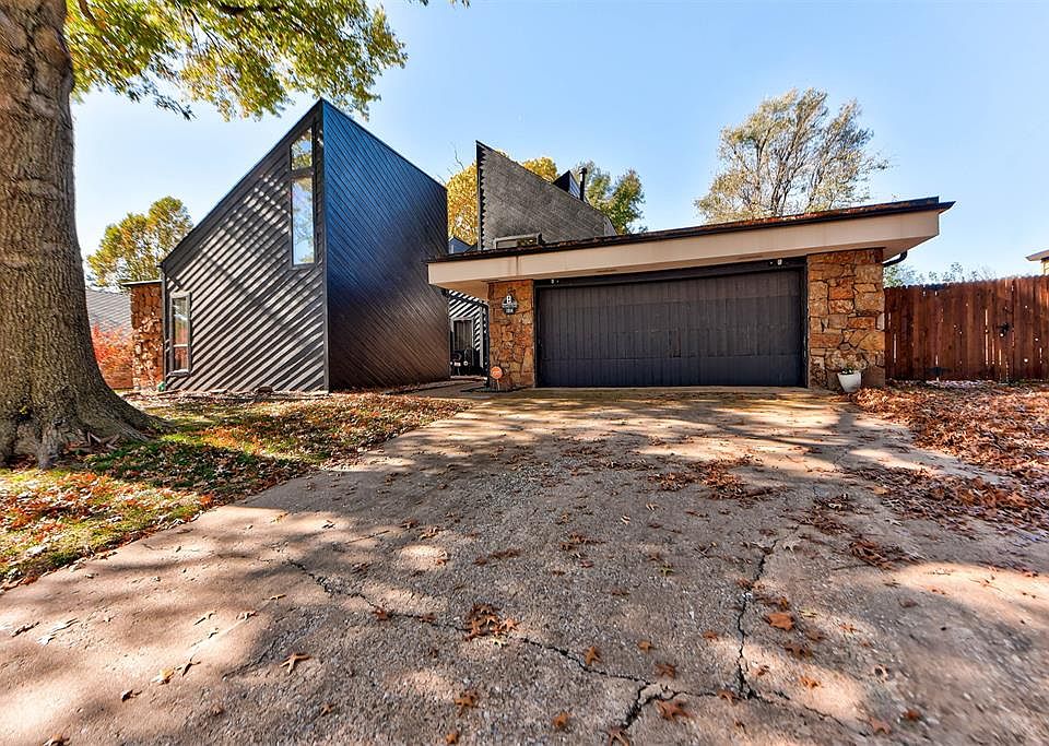 1st image of 1014 Thistlewood Dr