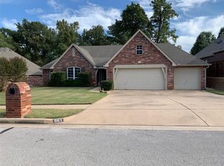 867 N Ivy Ln E, Sand Springs, OK 74063
