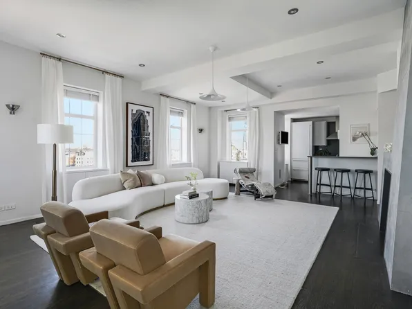 465 West 23rd Street 19A image 2 of 23