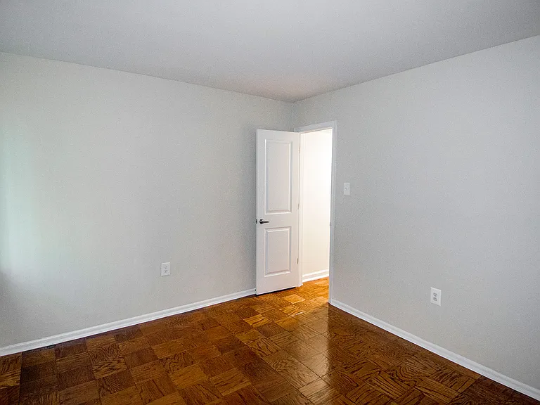 Heritage Park Apartments — Photo 94