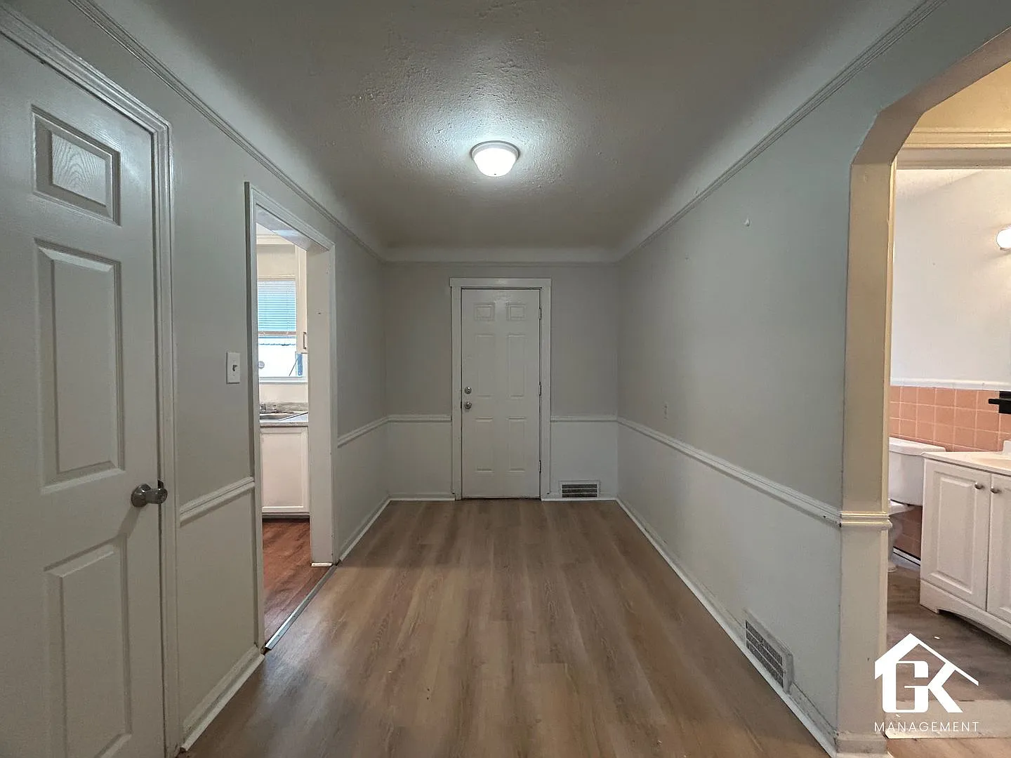 3 Bed 1 Bath Eastside Home Available - Near St John Moross! — Photo 4