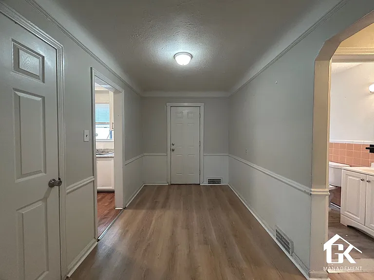 5915 Farmbrook St — Photo 3