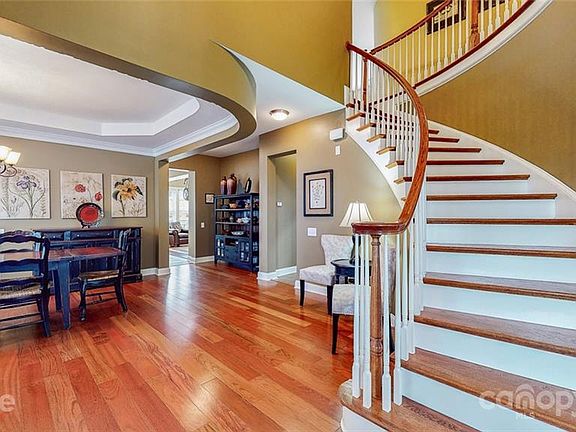 5th image of 278 Trillium St