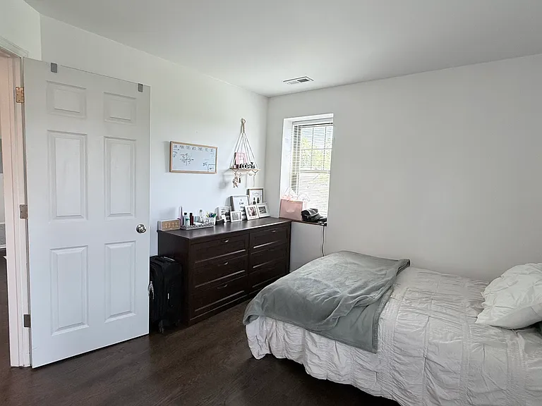615 Sheridan Rd #3 — Photo 10