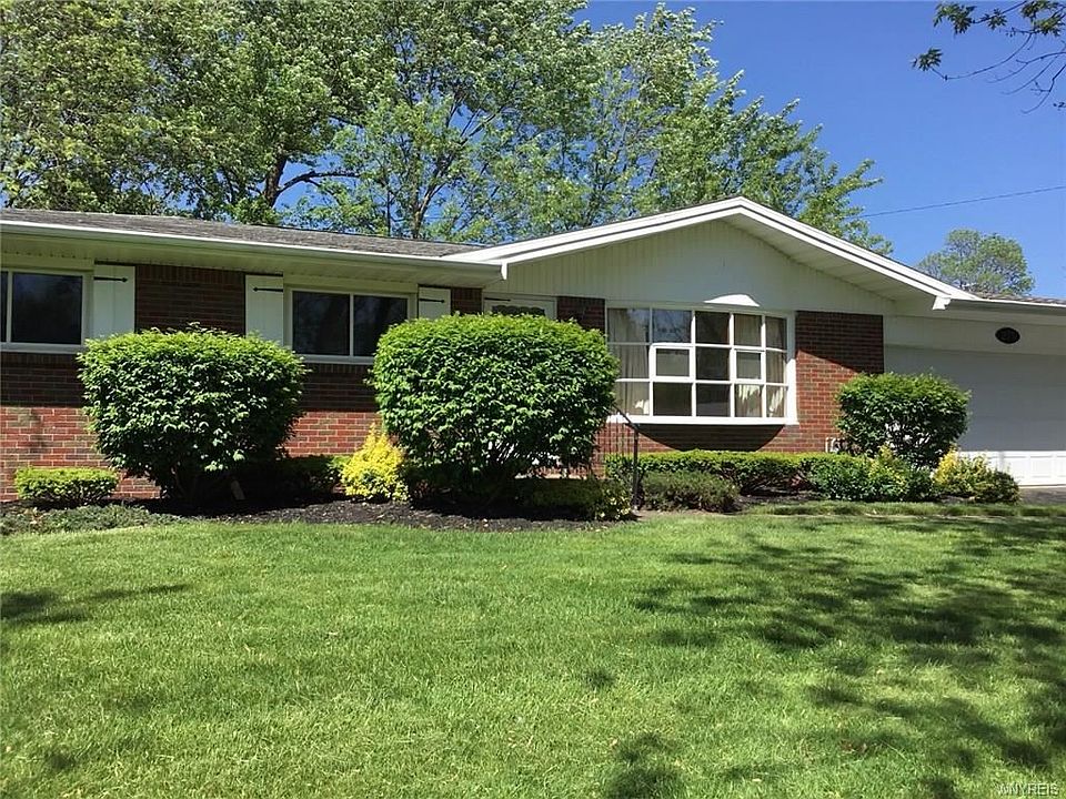 1st image of 275 Brookwood Dr