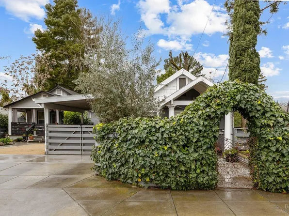 821 - 823 Prince Avenue, Healdsburg, CA 95448