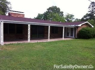 1021 College Cir, Carthage, TX 75633