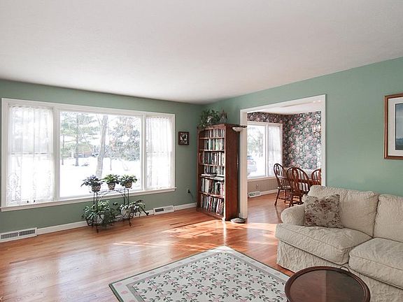2nd image of 20725 Germantown Dr