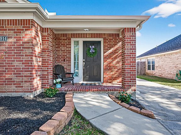 3rd image of 4914 Grapevine Lake Ct