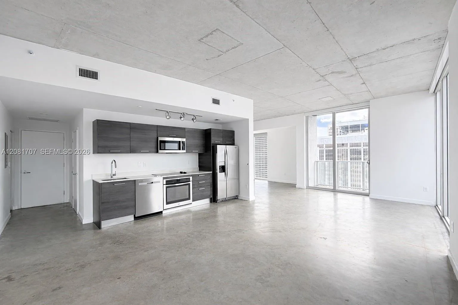 Centro Condo — Photo 2