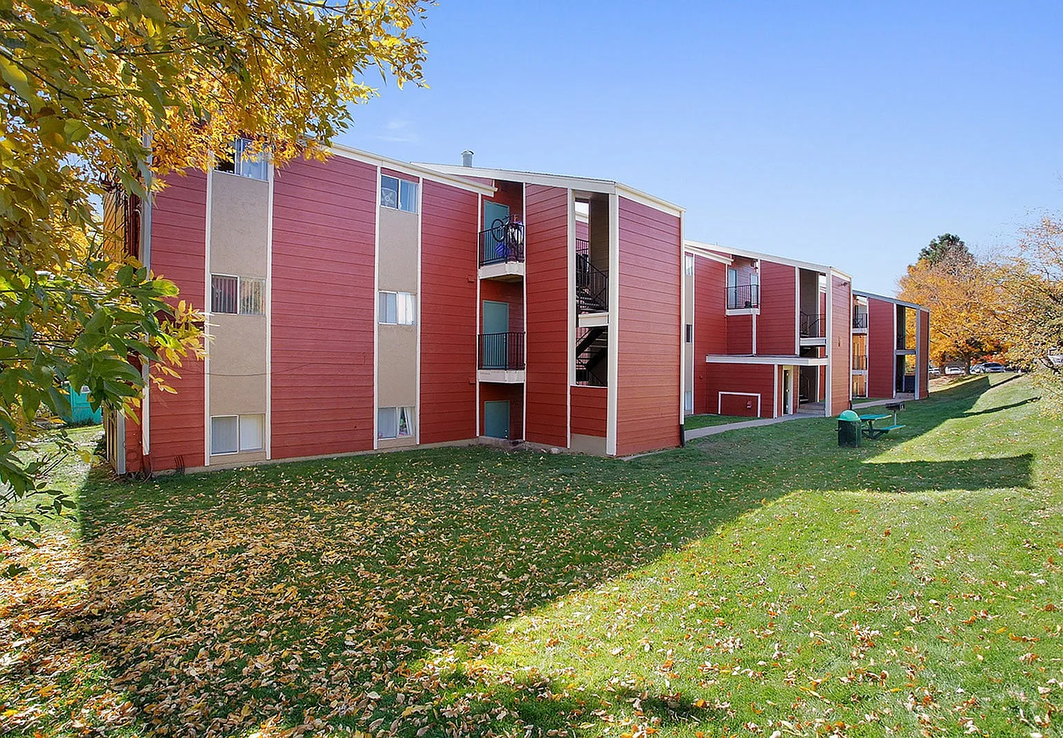 SUNRIDGE APARTMENT HOMES — Photo 4
