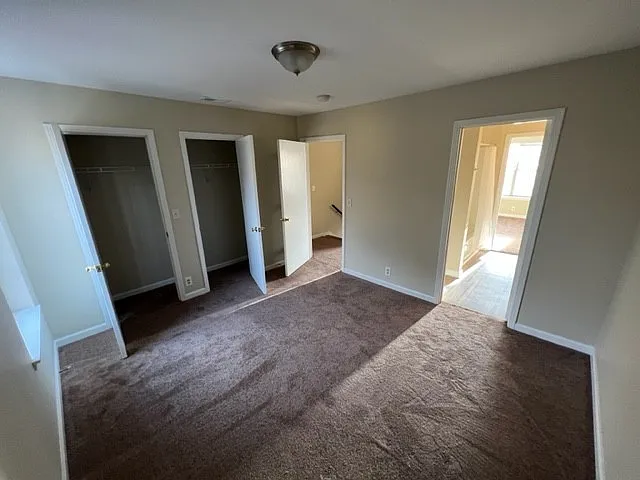 622 Castlegate Dr — Photo 12