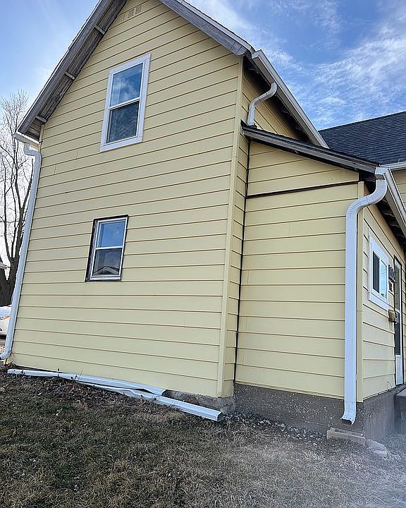 102 5th Ave SW, Waukon, IA 52172 Zillow