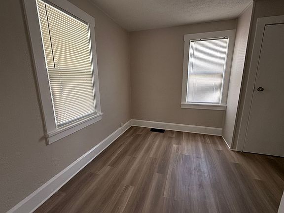 4th image of 3106 S Vine St