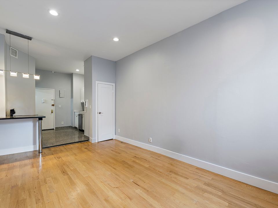 1st image of 577 2nd Ave APT 22