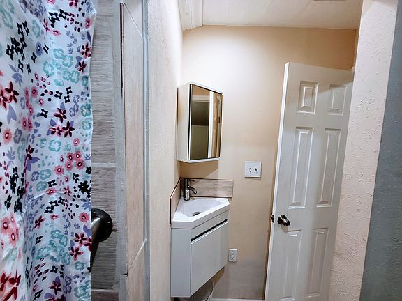 4th image of 10045 Woodland Village Dr #2