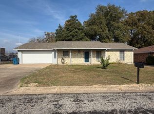 108 Brenda Dr, Mount Pleasant, TX 75455