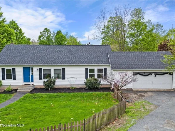 1921 Heart Lake Rd, Scott Township, PA 18433