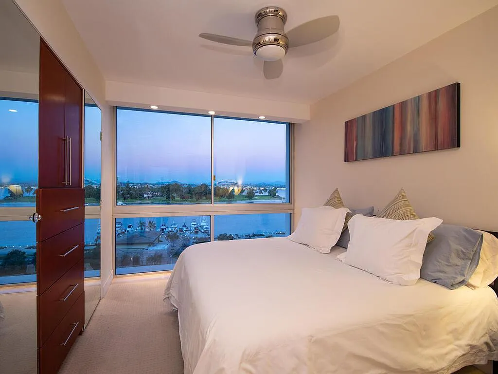 2 bed, 1320 sqft, $6,900 — Photo 4