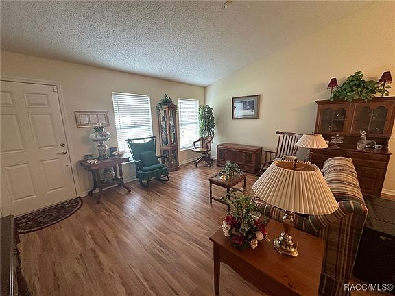 3rd image of 8105 N Tiny Lily Dr