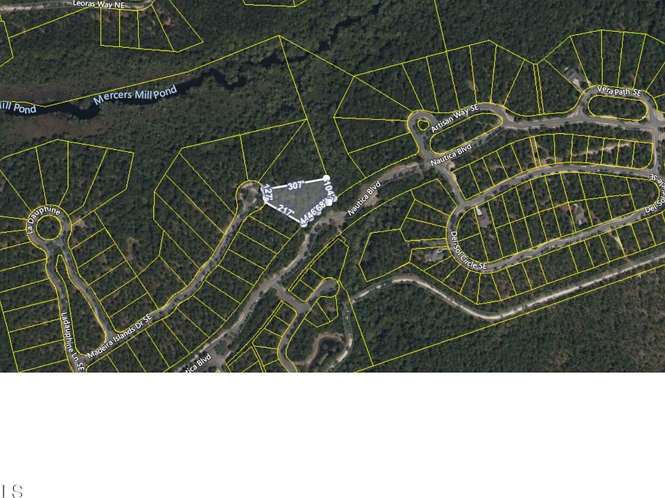 2nd image of 700 Madeira Islands Drive SE