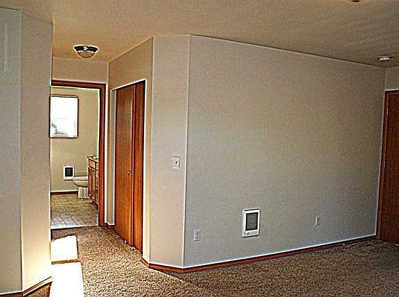 5th image of 5145 Carole Dr NE