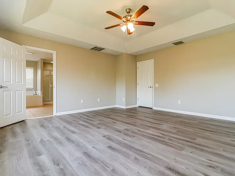 13945 Crater Cir — Photo 11
