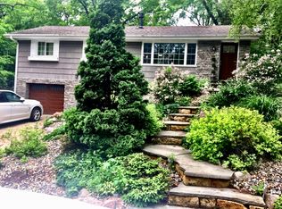 20 Pearl St, Tonka Bay, MN 55331