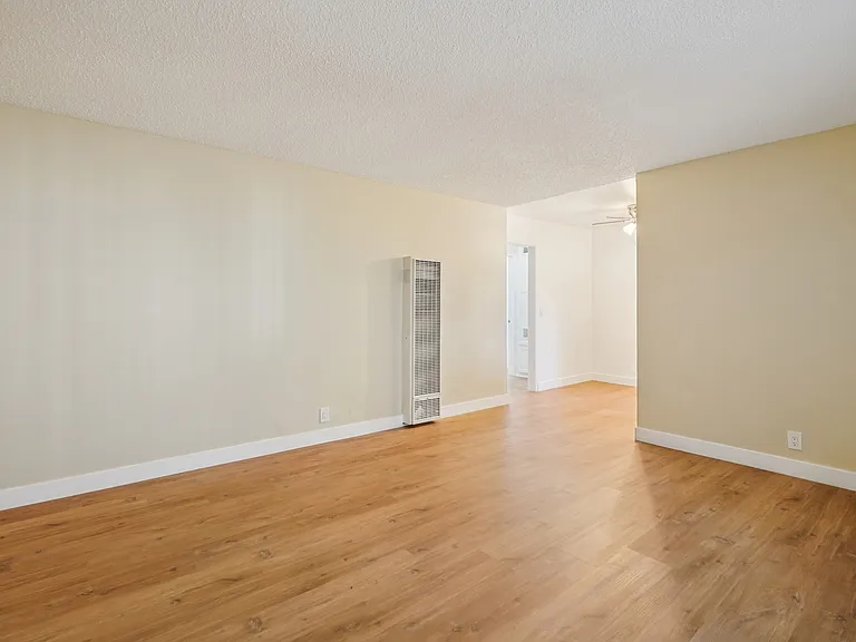 821 E Pine — Photo 28