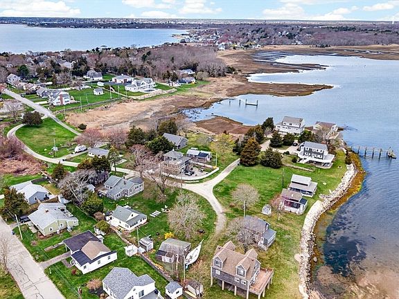 4th image of 9 Wampanoag Dr