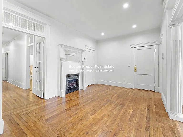 134 Pleasant St #2 — Photo 4
