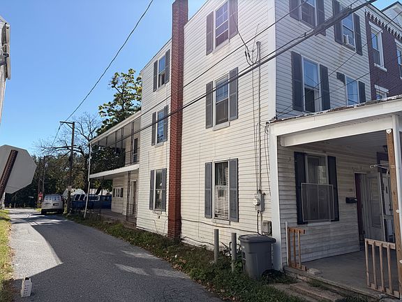 3rd image of 150 Lincoln St