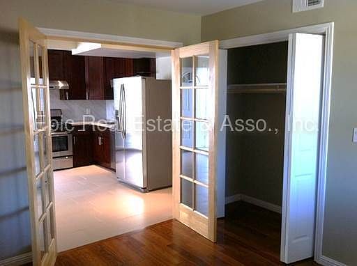 4th image of 88 Amhurst Ct