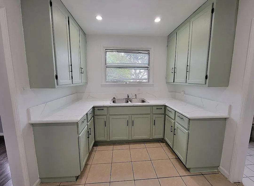 2 bed, 889 sqft, $2,800 — Photo 4