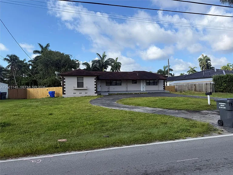 2830 Johnson St — Photo 3
