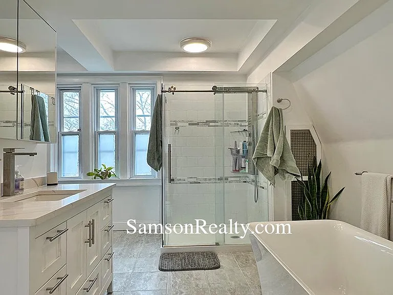 420 Angell St #3 — Photo 11