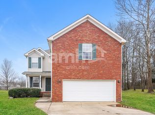 2740 N Whitfield Rd, Clarksville, TN 37040