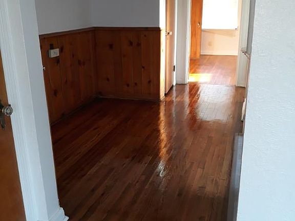 4th image of 3403 Hanna Ave