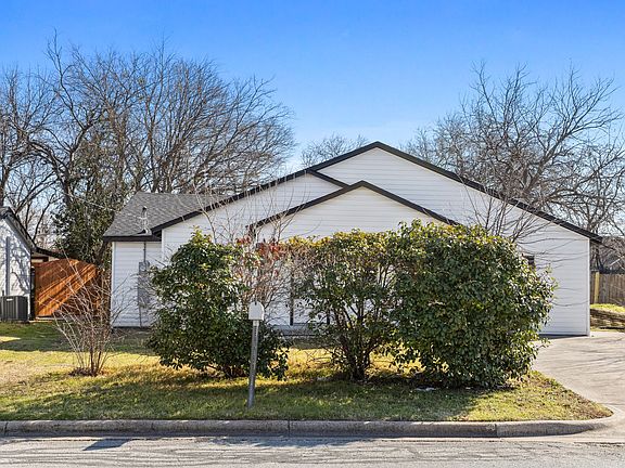 3rd image of 7813 Corina Dr