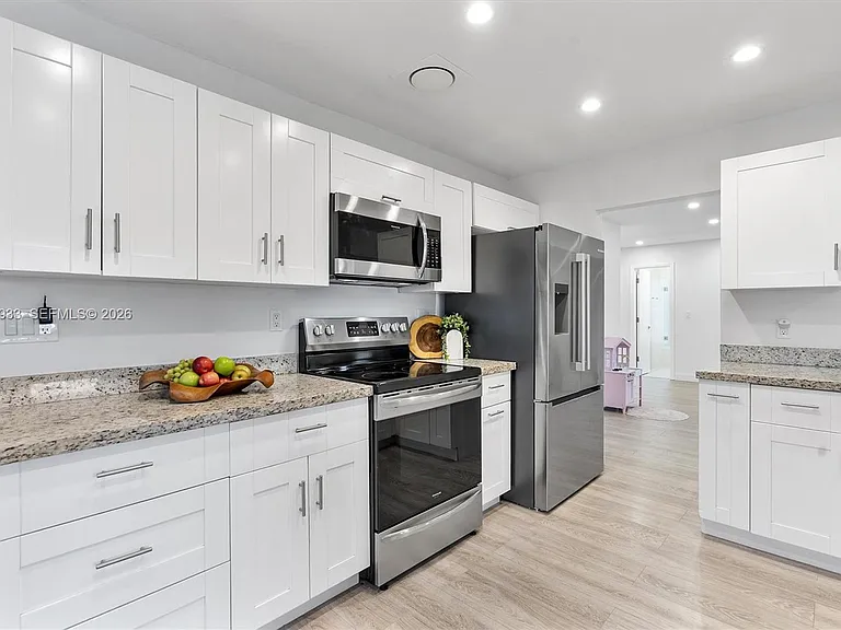 3430 NW 21st Ave — Photo 15