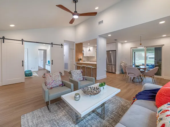 18085 102nd Way S, Boca Raton, FL 33498