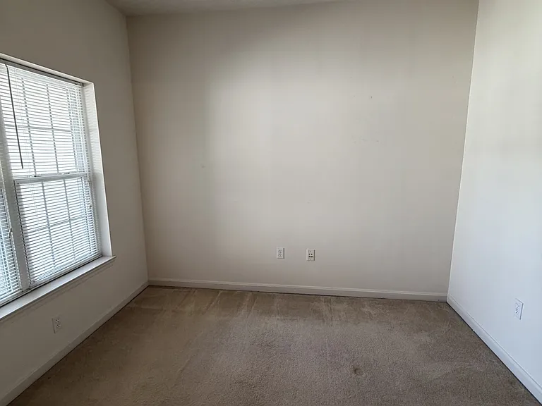 9008 Executive Club Dr — Photo 5