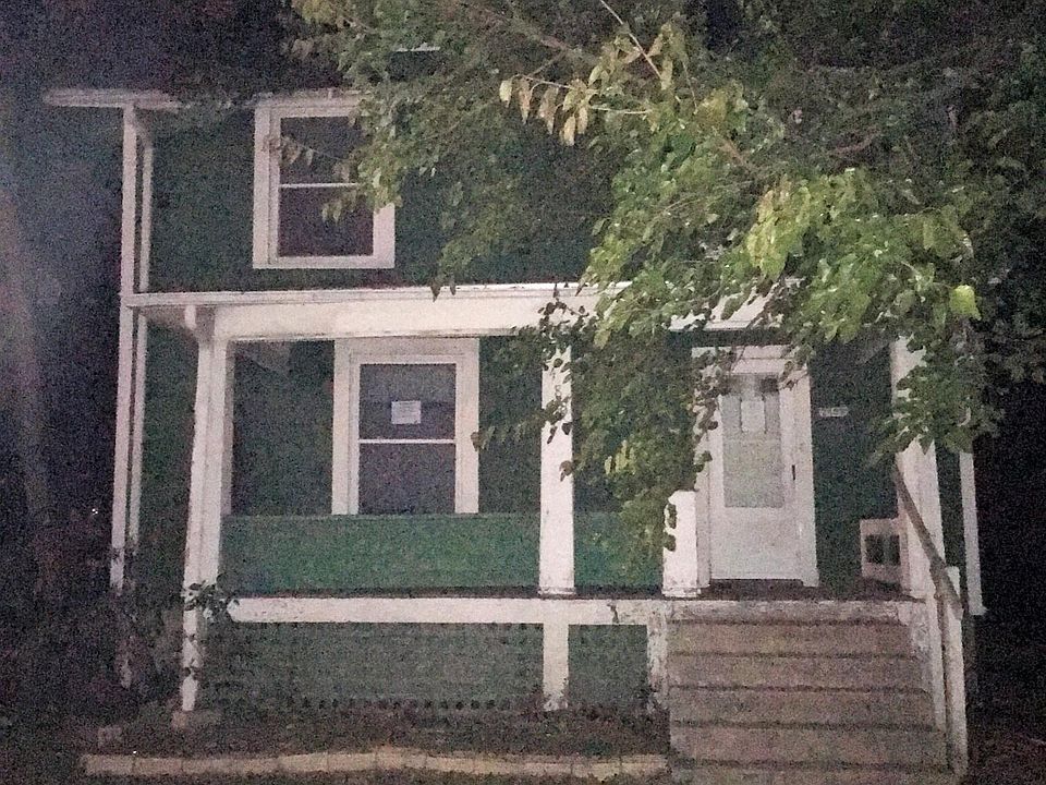 1st image of 2489 Parkwood Ave