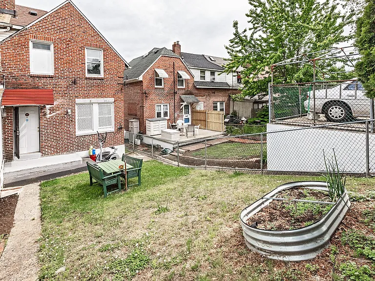237 Ridge Rd — Photo 10